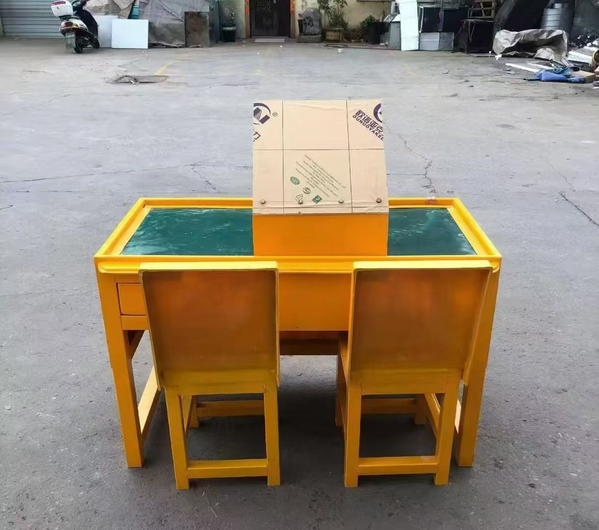 桃源防静电导通桌井下煤矿火工品发放桌：危险品流转的安全守护者